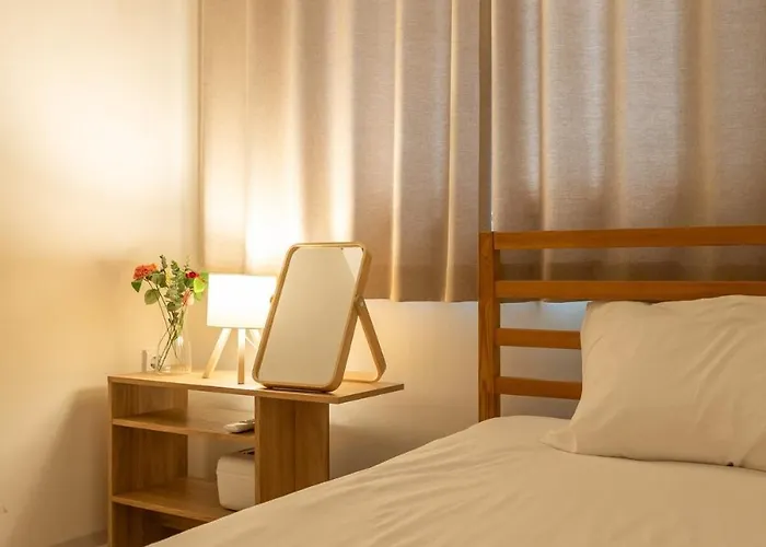 무료 주차, 최대8인 , 서울역 도보, 유명 관광지 이동 편리, 공항 철도, 넓고 청결한 Apartment *