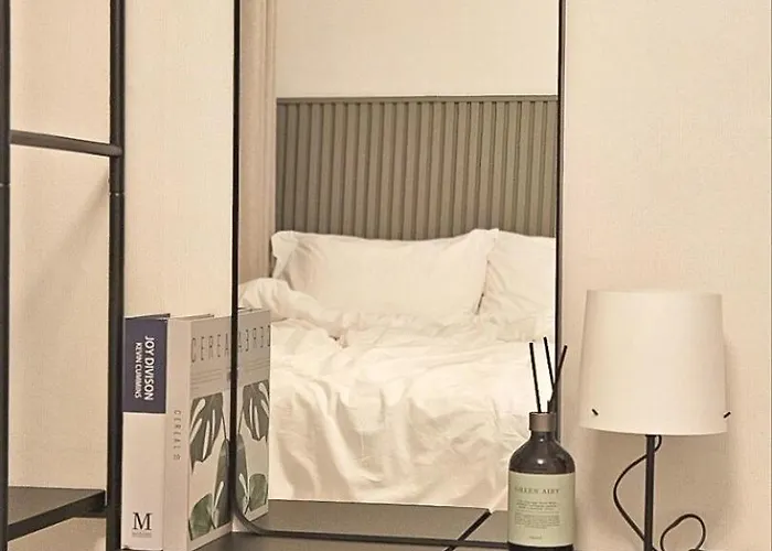 무료 주차, 최대8인 , 서울역 도보, 유명 관광지 이동 편리, 공항 철도, 넓고 청결한 Apartment *