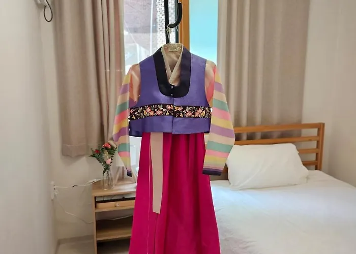Apartment 무료 주차, 최대8인 , 서울역 도보, 유명 관광지 이동 편리, 공항 철도, 넓고 청결한 Seoul